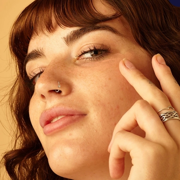 Under Eye Color Corrector - Picture 4 of 4